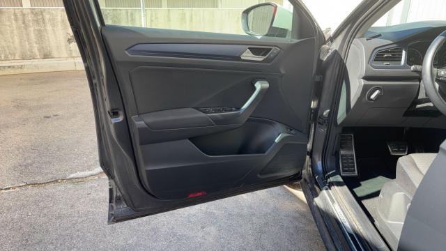Volkswagen T-Roc image 6