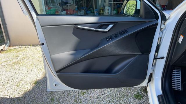 Kia Niro image 3