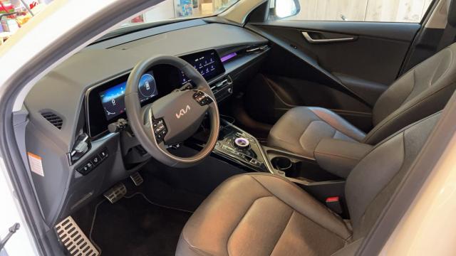 Kia Niro image 6