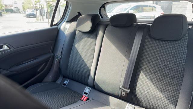 Peugeot 308 image 3