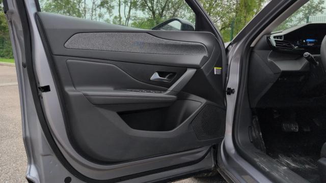 Peugeot 408 image 3