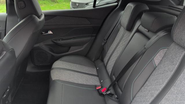 Peugeot 408 image 2