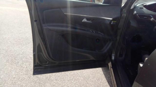 Peugeot 3008 image 5