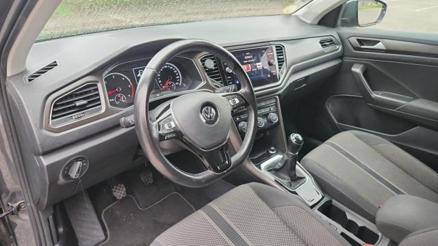 Volkswagen T-Roc image 9