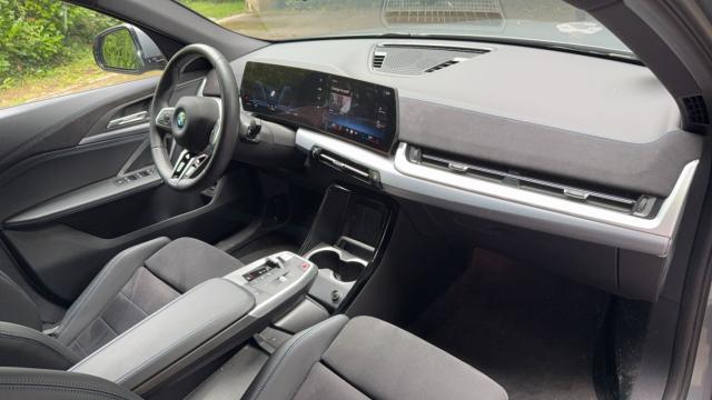 Bmw Ix2 image 2