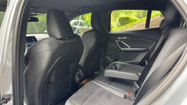 Bmw Ix2 image 9