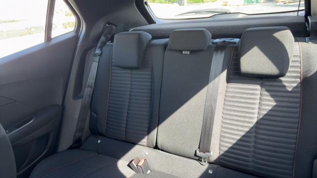 Peugeot 2008 image 3