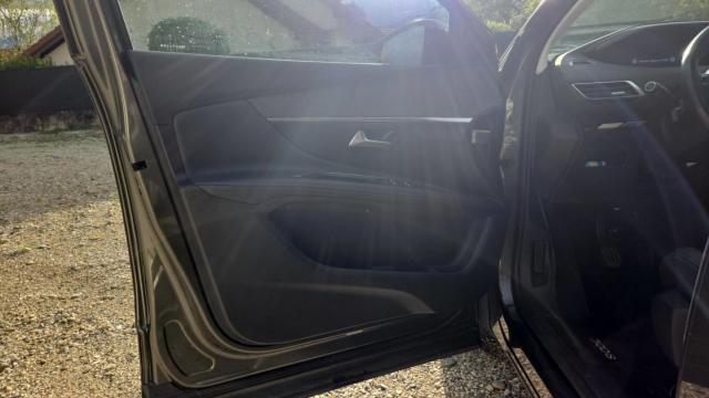 Peugeot 3008 image 1