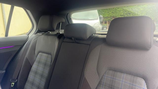 Volkswagen Golf image 9