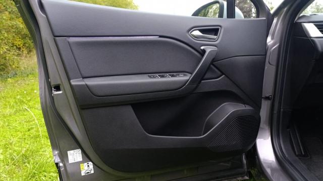 Renault Captur image 1