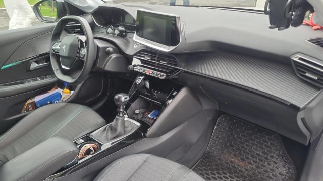 Peugeot 208 image 9