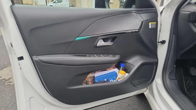 Peugeot 208 image 4