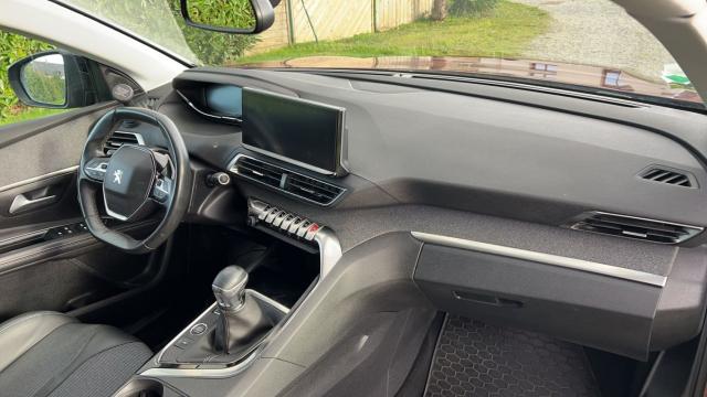 Peugeot 5008 image 4