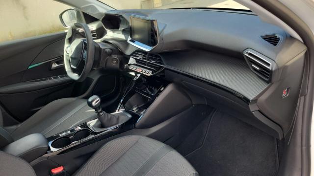 Peugeot 208 image 4