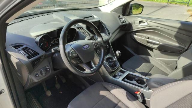 Ford Kuga image 8