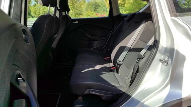 Ford Kuga image 9