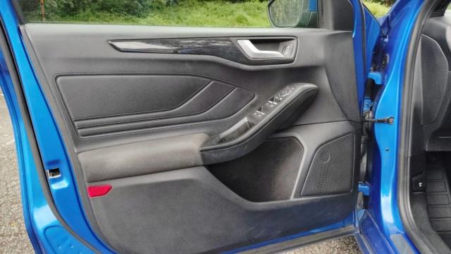Ford Focus image 2