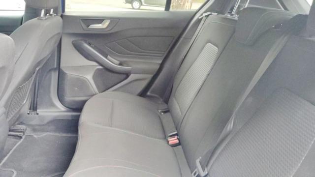 Ford Focus image 4