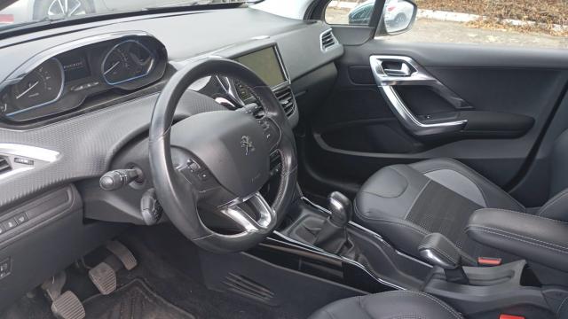 Peugeot 2008 image 5