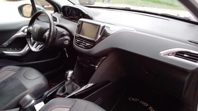 Peugeot 2008 image 9