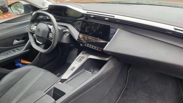 Peugeot 308 image 2