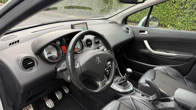 Peugeot 308 image 1