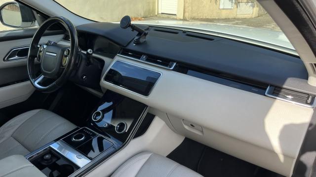 Land Rover Range Rover Velar image 2