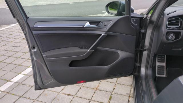 Volkswagen Golf image 2