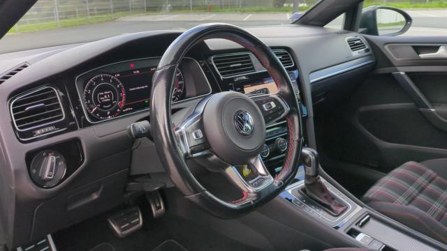 Volkswagen Golf image 5