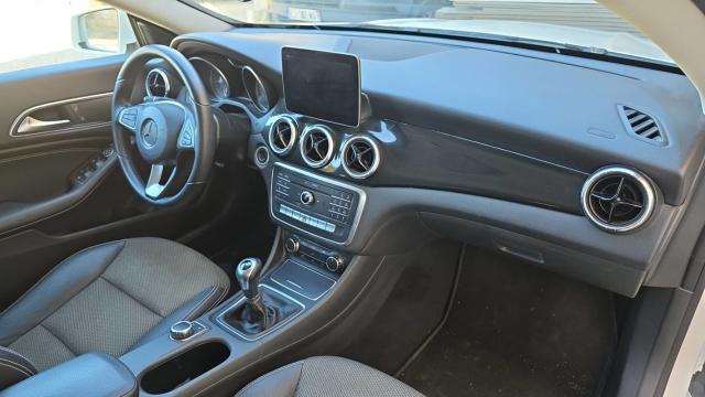 Mercedes Benz Cla Shooting Brake image 6