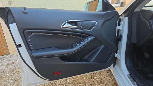 Mercedes Benz Cla Shooting Brake image 4