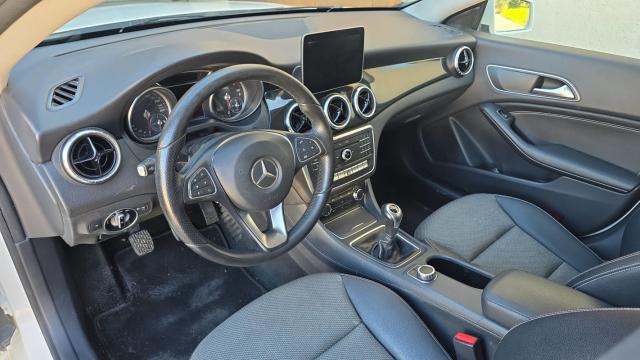 Mercedes Benz Cla Shooting Brake image 5