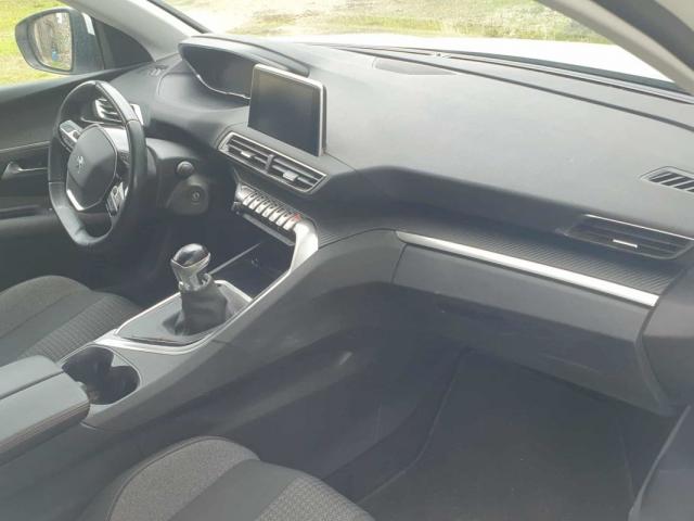 Peugeot 3008 image 3