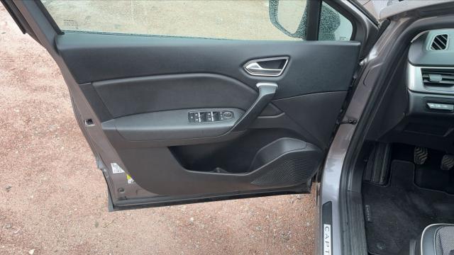 Renault Captur image 1