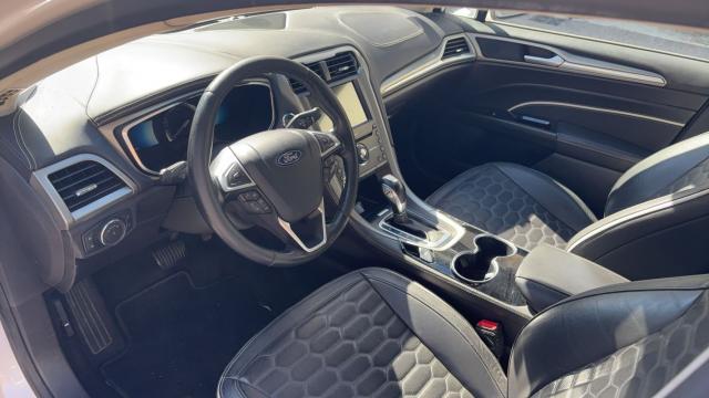 Ford Mondeo image 9