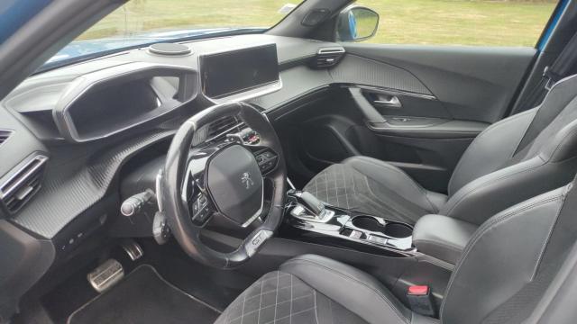 Peugeot 2008 image 9