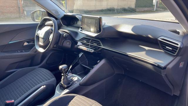 Peugeot 2008 image 5