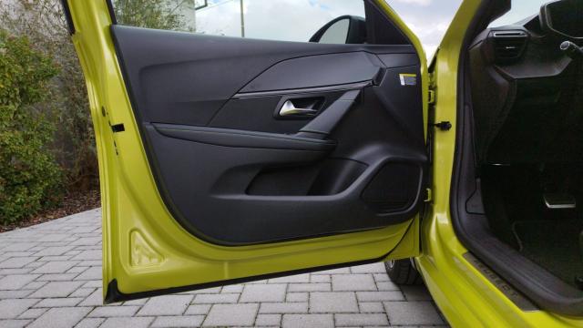 Peugeot 208 image 7