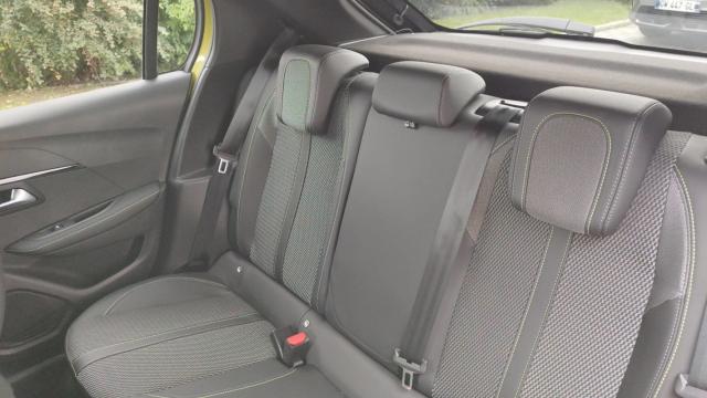 Peugeot 208 image 6
