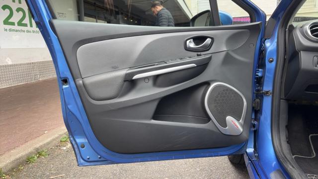 Renault Clio Estate image 6