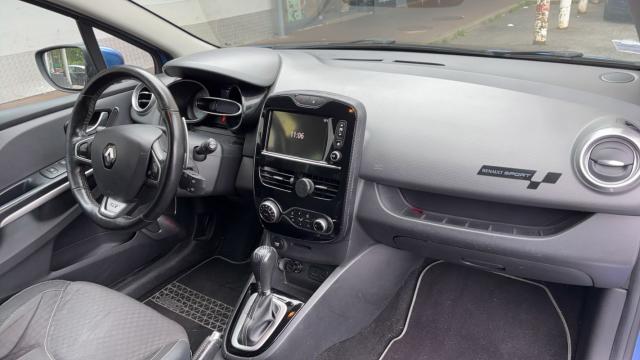 Renault Clio Estate image 2