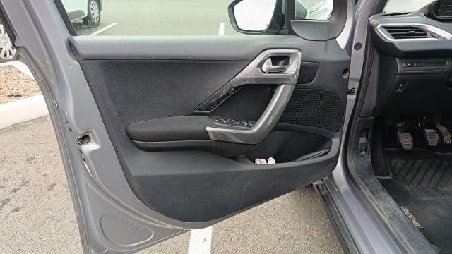 Peugeot 2008 image 7
