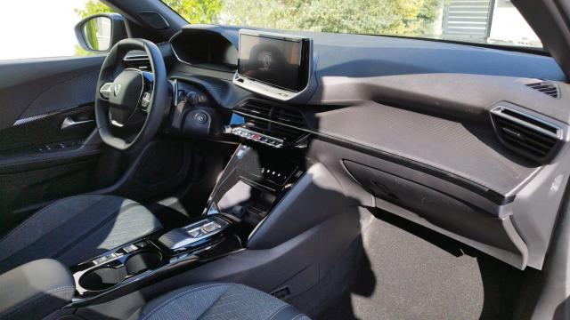 Peugeot 2008 image 7