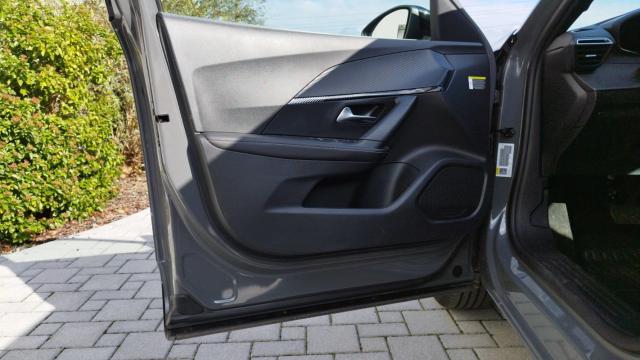 Peugeot 2008 image 4