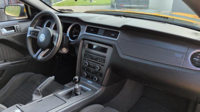Ford Mustang image 7