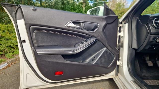 Mercedes Benz Cla Shooting Brake image 3