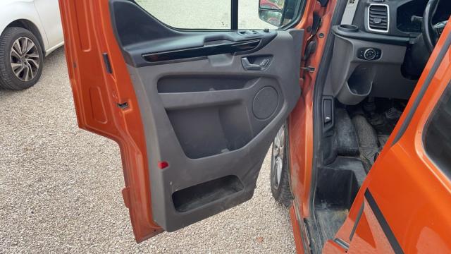 Ford Transit Custom Fourgon image 5