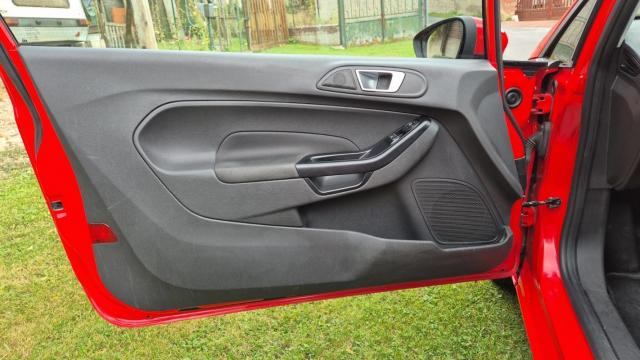 Ford Fiesta image 5