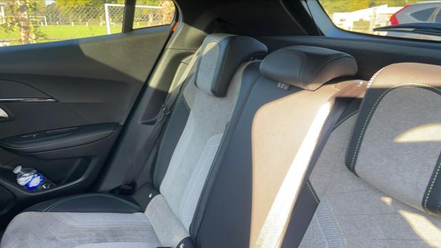 Peugeot 2008 image 6