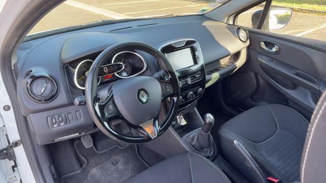 Renault Clio Estate image 2